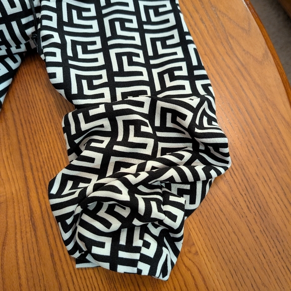 Milk & Honey black/white lined blazer, size XL - Picture 8 of 10